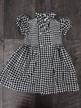 Kate Quinn Houndstooth dress NWOT size 18-24months